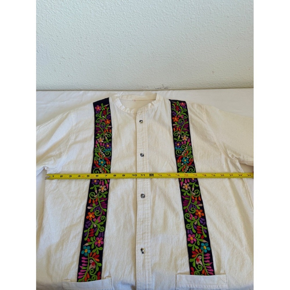 Mens Cream Embroidered Floral Mexican Guayabera Shirt Snap Button Size L /G - Picture 12 of 14